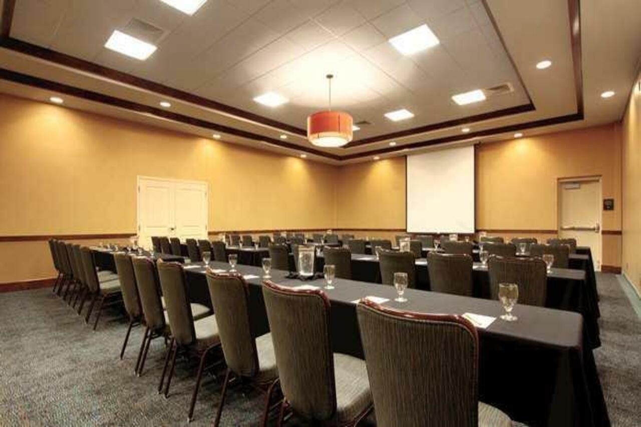 Hilton Garden Inn Oklahoma City/Bricktown Экстерьер фото