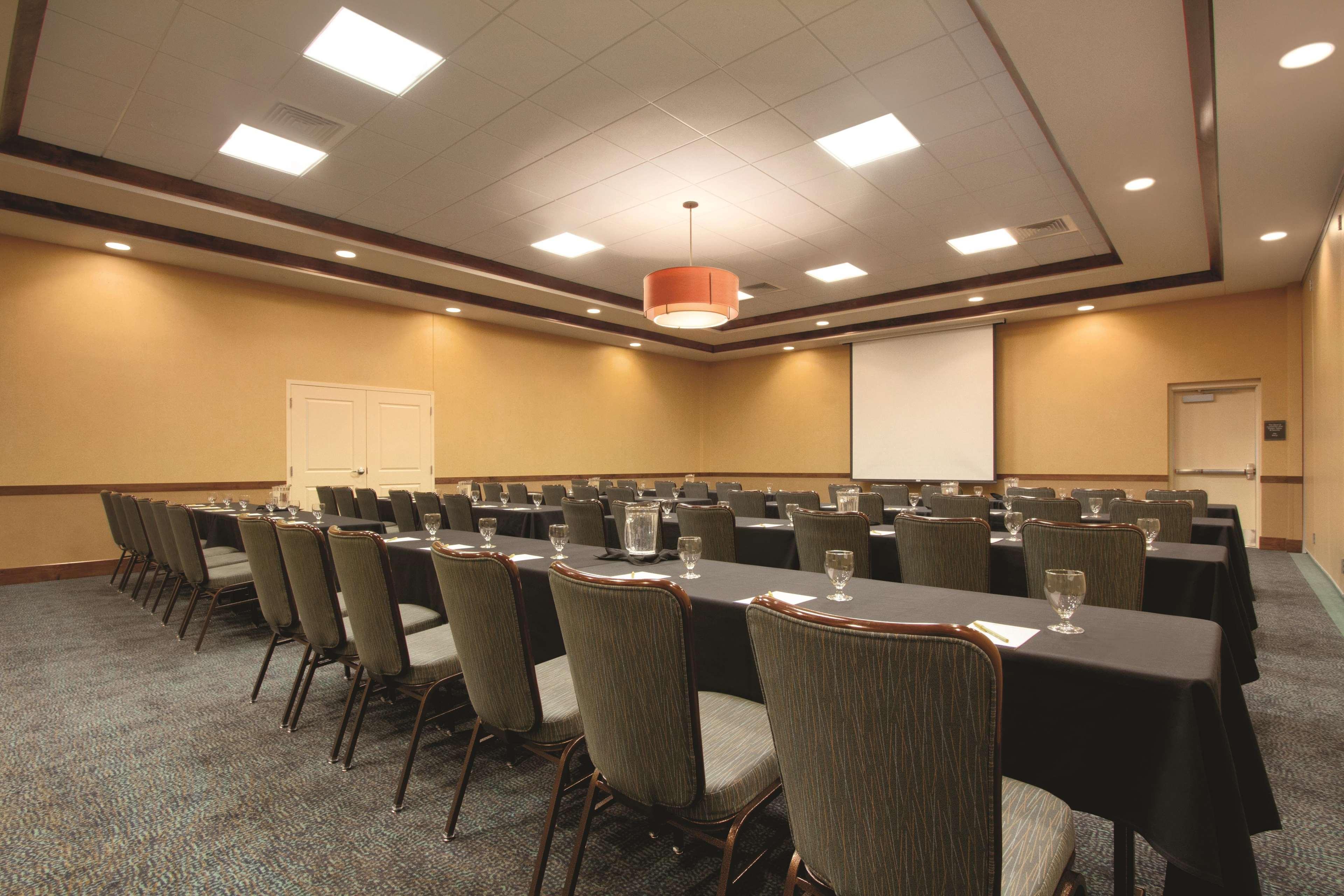 Hilton Garden Inn Oklahoma City/Bricktown Экстерьер фото